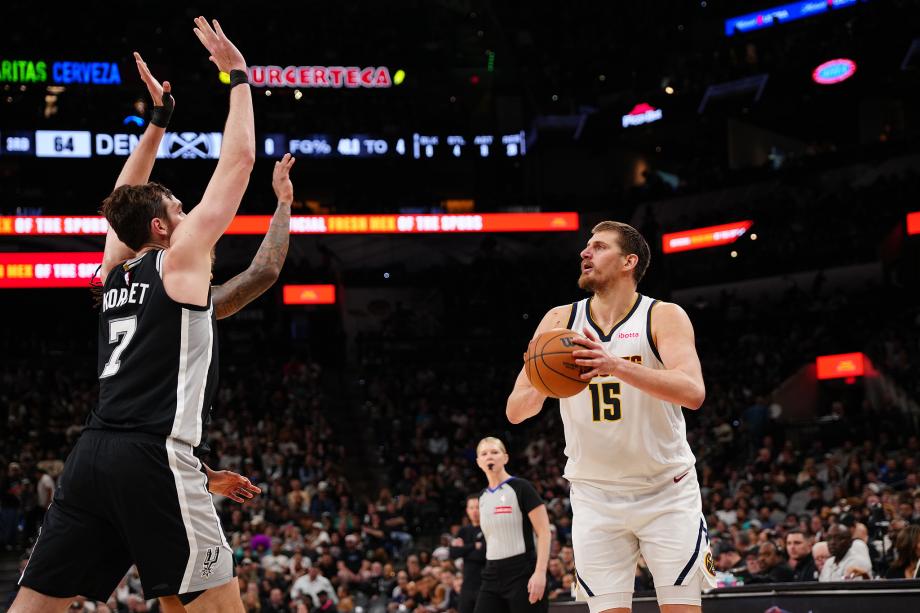 皇冠体育-约基奇31+20+12穆雷39分 掘金客场20分逆转马刺